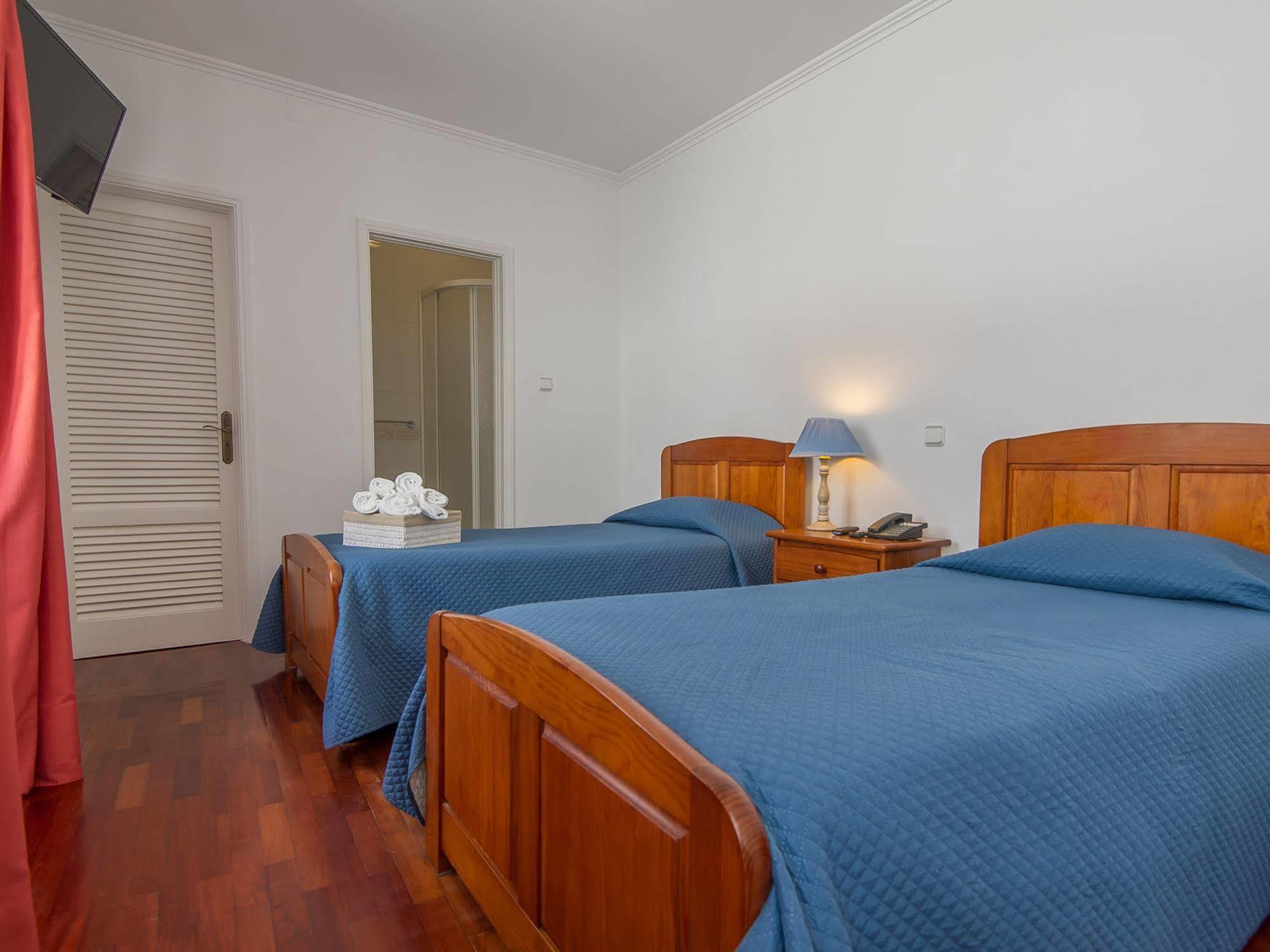 Comercial Boutique Guest House Ponta Delgada Buitenkant foto