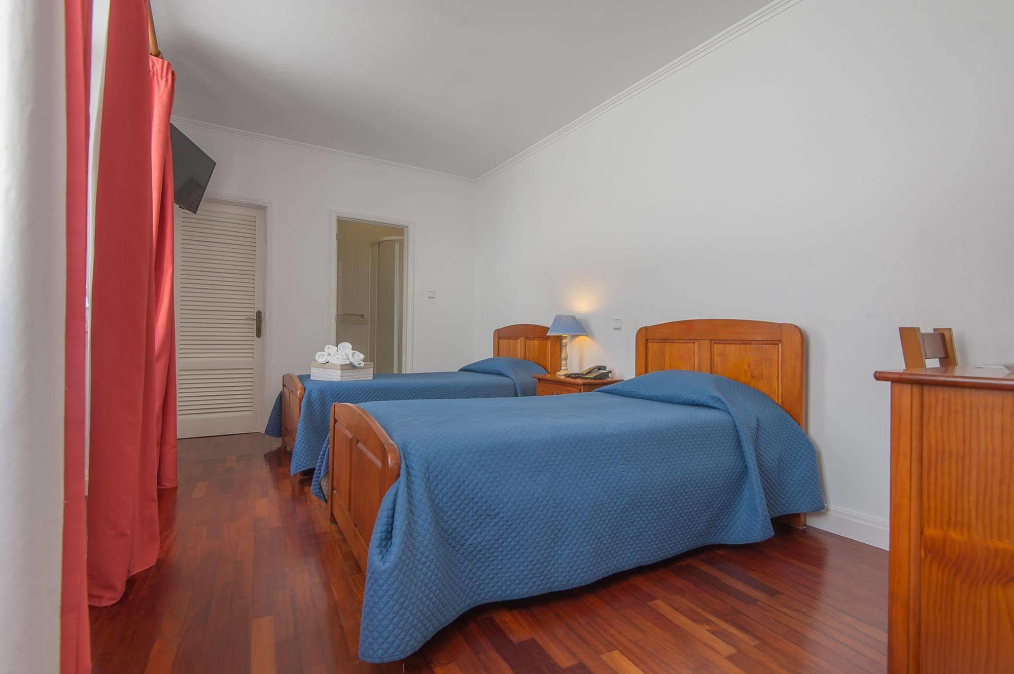 Comercial Boutique Guest House Ponta Delgada Buitenkant foto